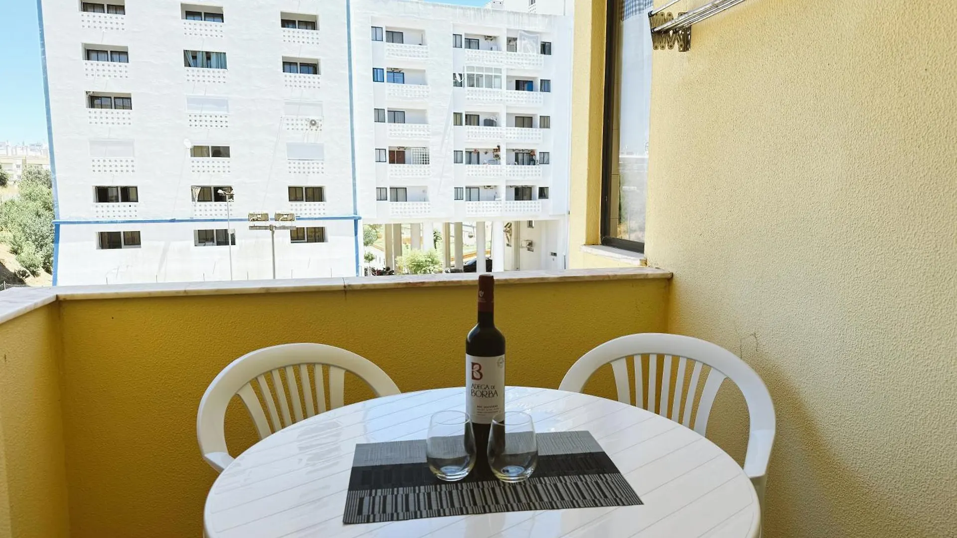Apartamento Patio Da Rocha - Silhueta Citadina Portimão